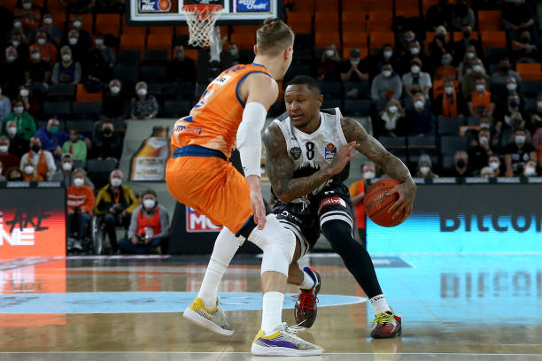 边积极与队 边积极与队