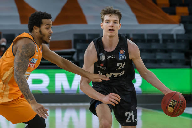 凯恩一直保 凯恩一直保