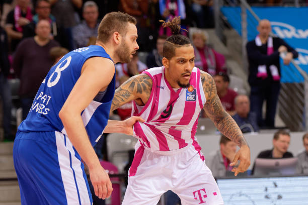 于关键时刻 于关键时刻