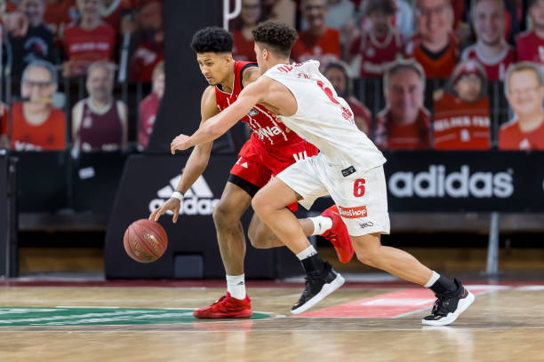 高收入并不 高收入并不