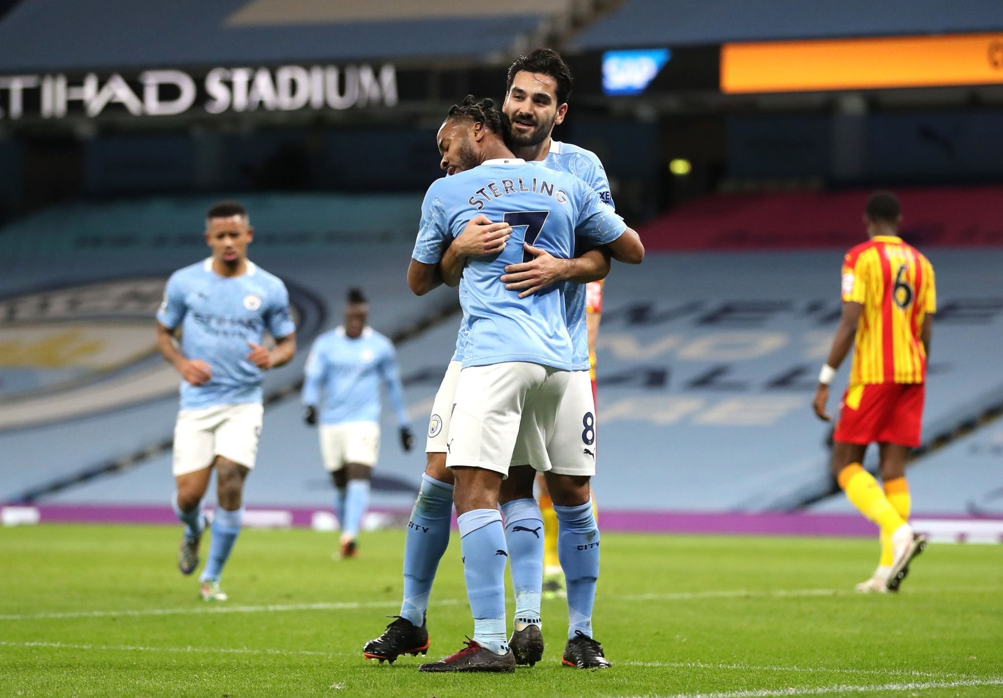 也包括了他 也包括了他